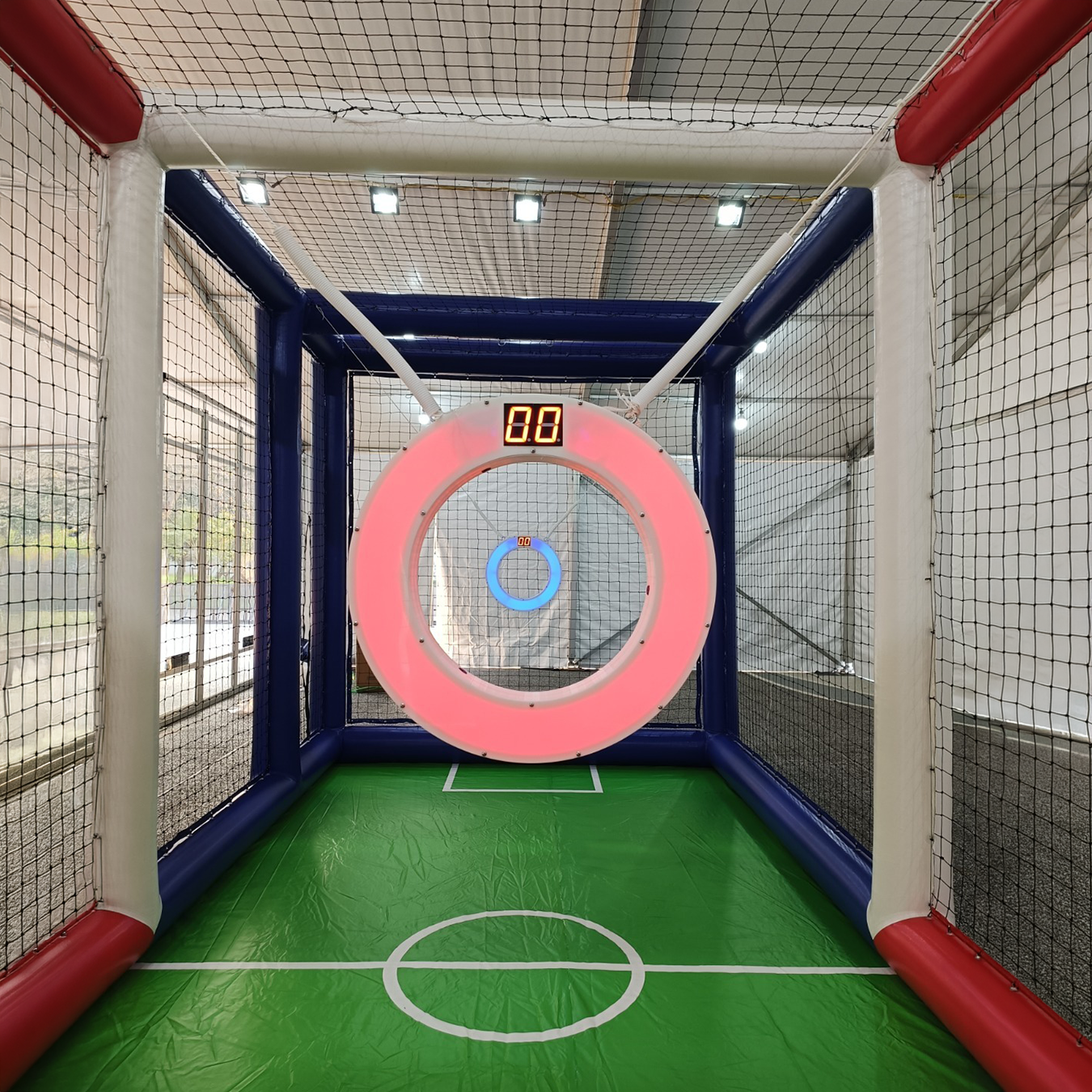 Arenă profesională pentru Drone Soccer cu porți LED și sistem electronic de scor